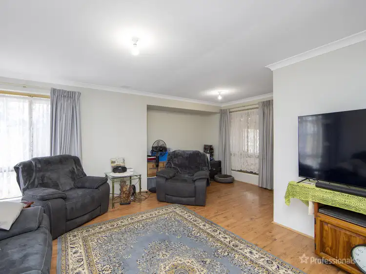 Fifth view of Homely house listing, 32 Pursuit Close, Middle Swan WA 6056