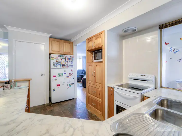 Sixth view of Homely house listing, 32 Pursuit Close, Middle Swan WA 6056