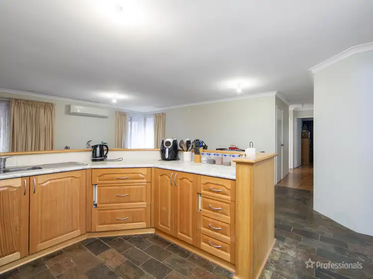 Seventh view of Homely house listing, 32 Pursuit Close, Middle Swan WA 6056