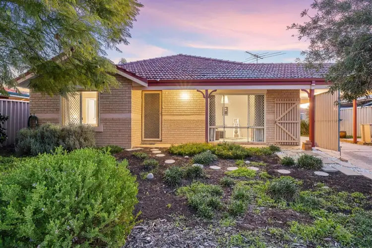15 Delmore Glade, Kiara WA 6054
