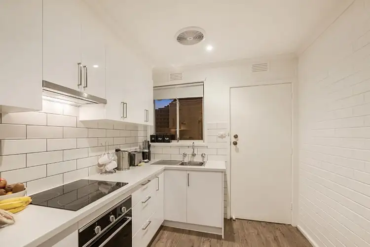 2/42 Harbury Street, Reservoir VIC 3073