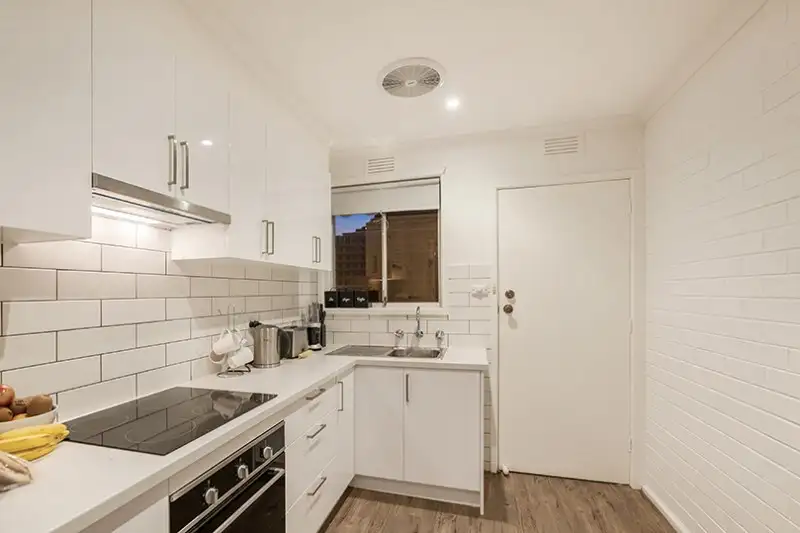 Main view of Homely unit listing, 2/42 Harbury Street, Reservoir VIC 3073