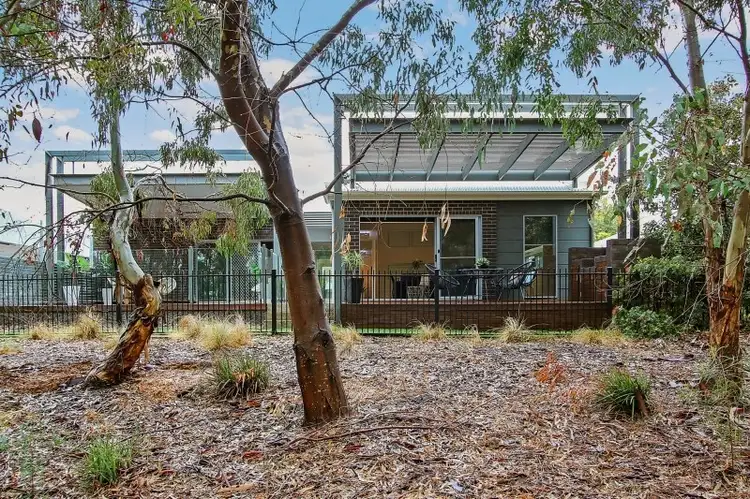 8 Robinson Way, Yarrawonga VIC 3730
