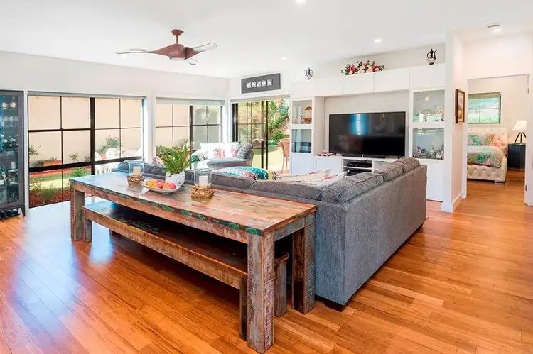 3298 Palladian Drive, Hope Island QLD 4212
