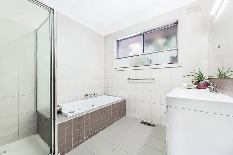 Sixth view of Homely house listing, 4 Katandra Court, Mount Waverley VIC 3149