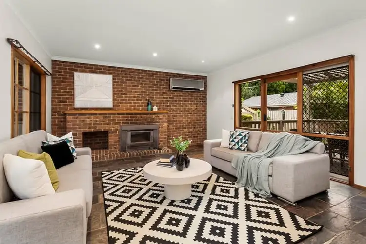 Second view of Homely house listing, 3 Dorene Court, Vermont South VIC 3133