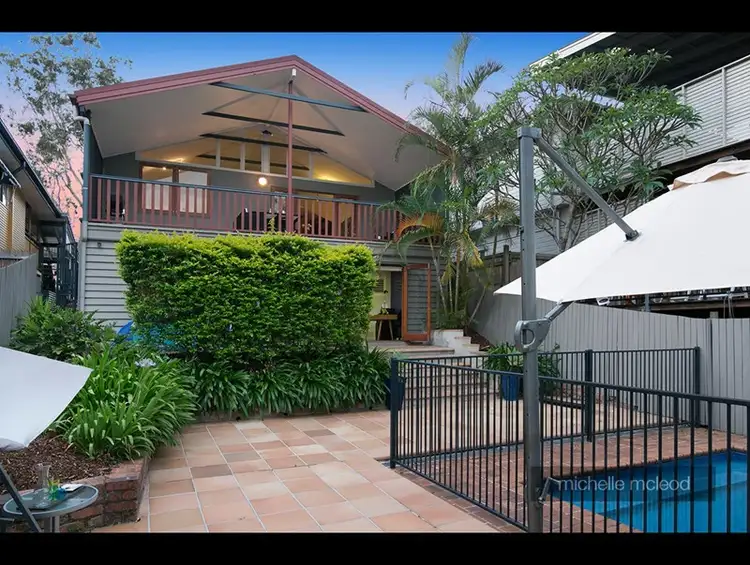 44 Henry Street, Chapel Hill QLD 4069