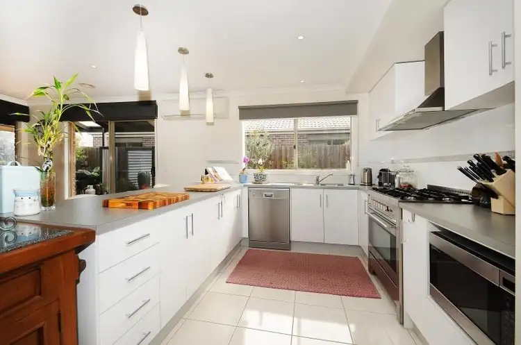 9 David Close, Skye VIC 3977