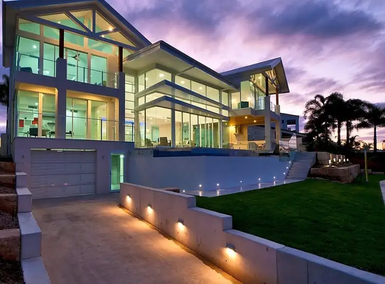 19 Cedar Place, Broadbeach Waters QLD 4218