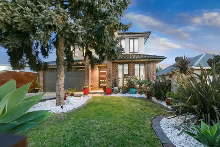 10 Summit Road, Frankston VIC 3199