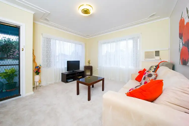 13 Donald Avenue, Umina Beach NSW 2257