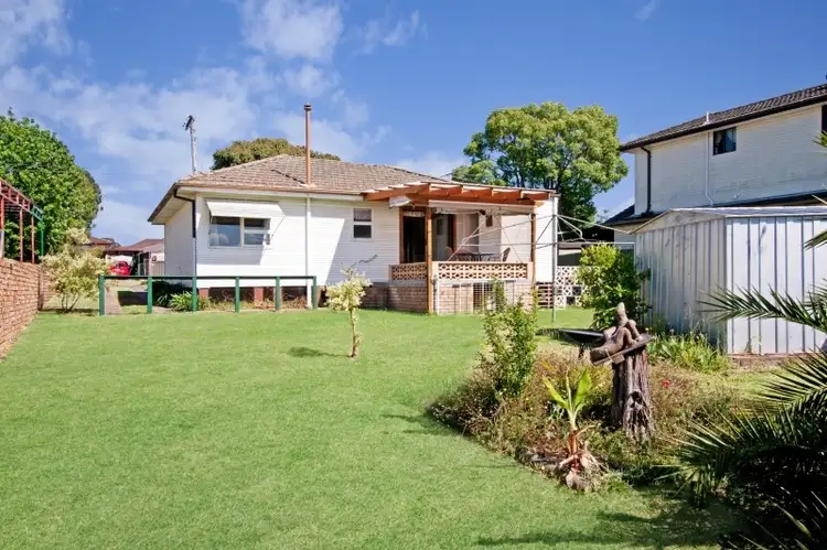 Fourth view of Homely house listing, 2 Hart Street, Smithfield NSW 2164