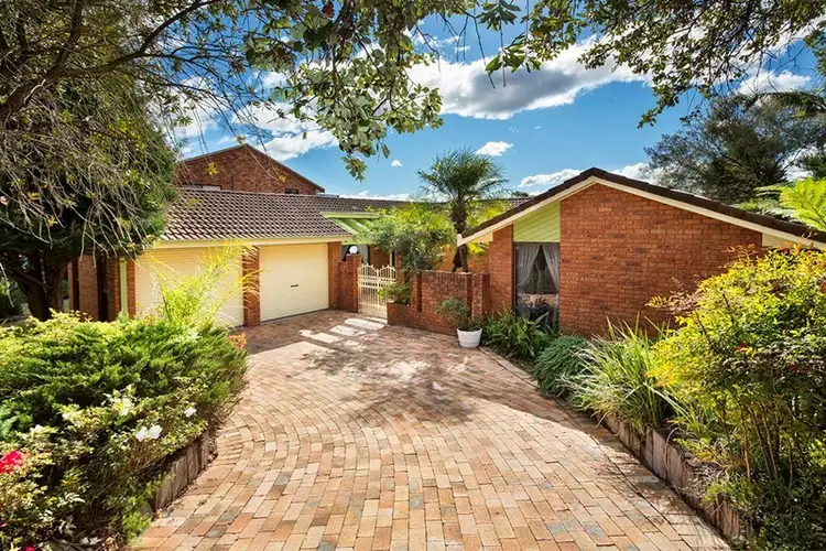 16 Austin Street, Illawong NSW 2234