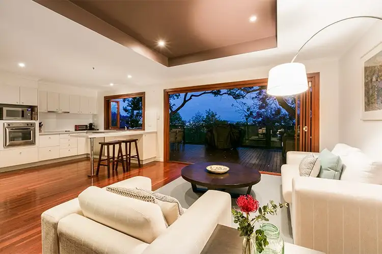 8 Simpsons Road, Bardon QLD 4065