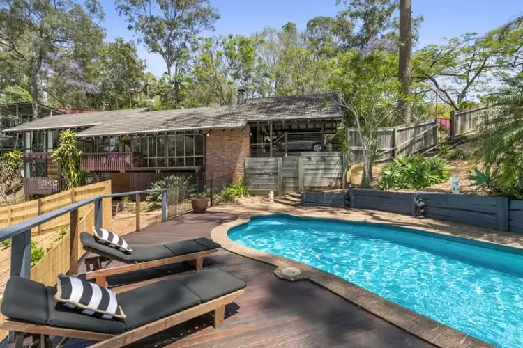 4 Widgee Place, Chapel Hill QLD 4069