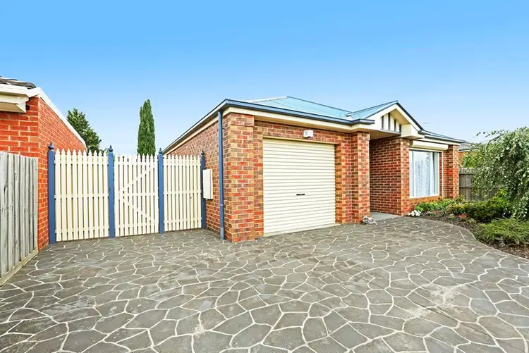 11 Redleaf Close, Lara VIC 3212