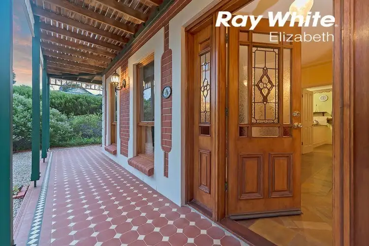 4 Bayview Parade, Gulfview Heights SA 5096