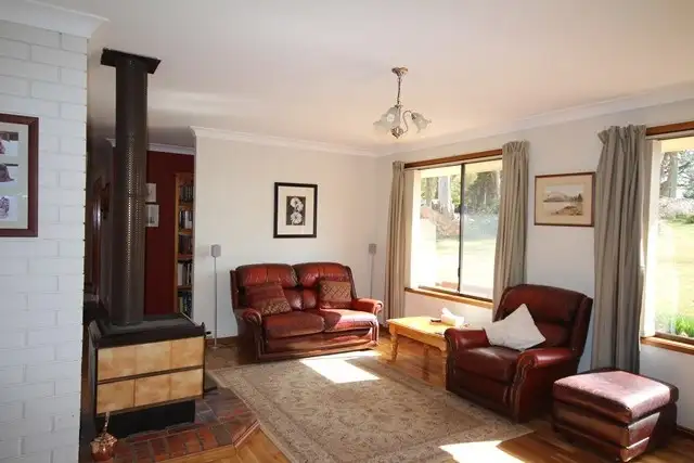 Second view of Homely house listing, 10 Tarana Crescent, Oberon NSW 2787