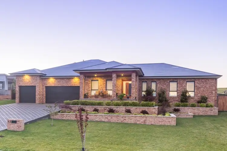 43 Lisbon Circuit, Orange NSW 2800