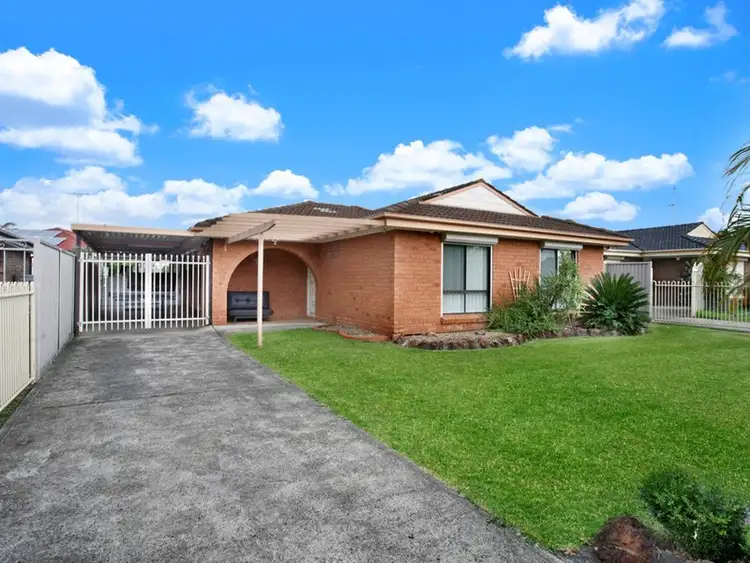 36 Pleasant Street, Bossley Park NSW 2176