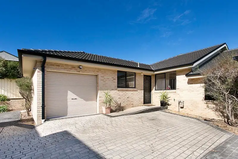 Main view of Homely villa listing, 4/3-5 Mungo Place, Flinders NSW 2529