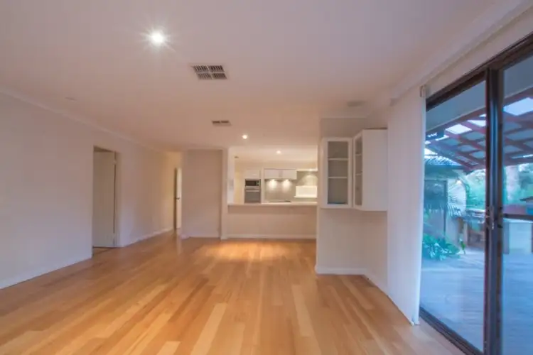 19 Justin Drive, Sorrento WA 6020