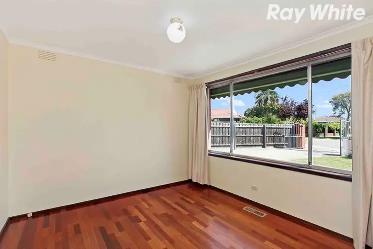 Sixth view of Homely house listing, 4 Beno Court, Thomastown VIC 3074