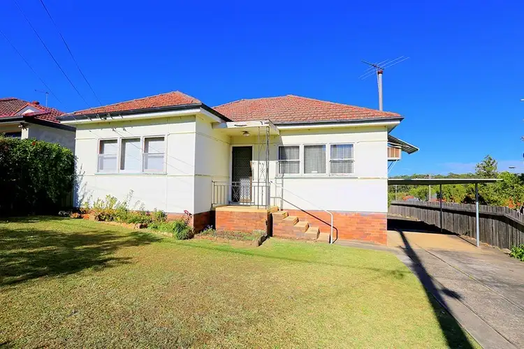 69 Burns Road, Picnic Point NSW 2213