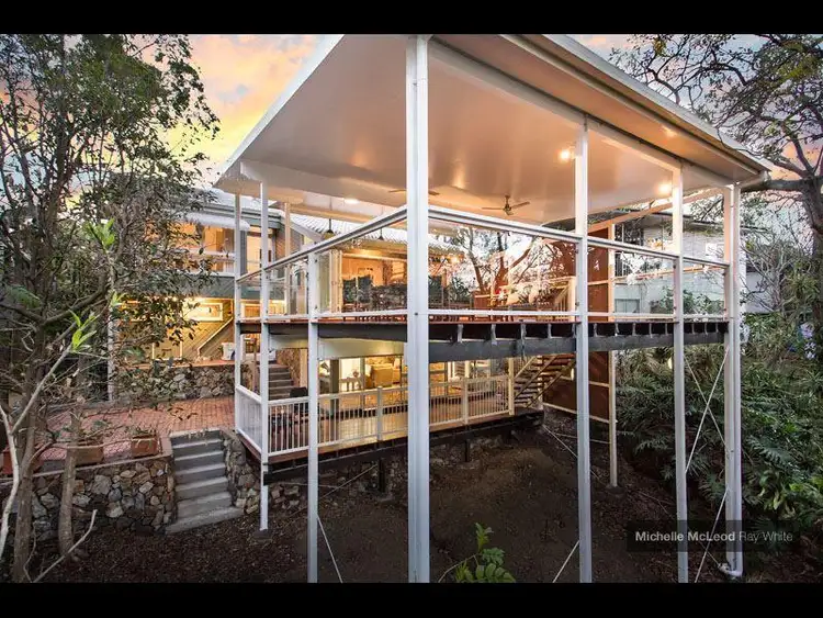 74 Ludlow Street, Chapel Hill QLD 4069