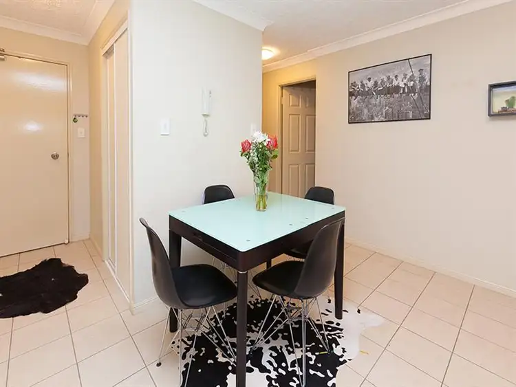 Sixth view of Homely unit listing, 2/23 Crest Street, Mount Gravatt East QLD 4122