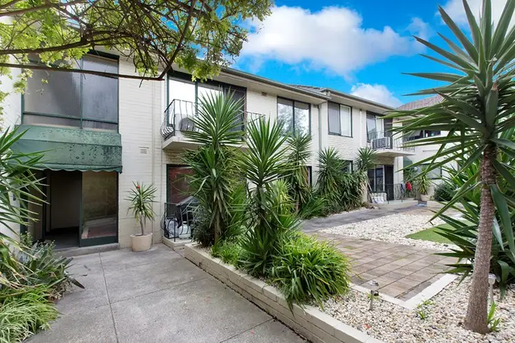 12/10 St Huberts Road, Carnegie VIC 3163