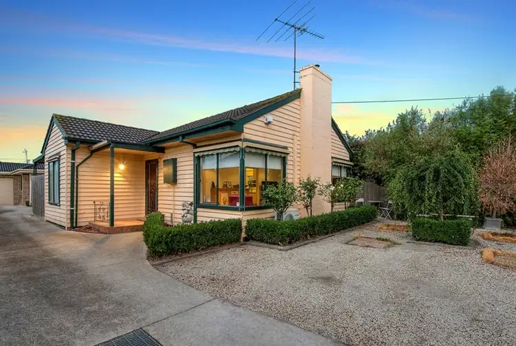 1/72 Lloyd Avenue, Reservoir VIC 3073