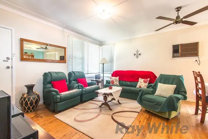 Seventh view of Homely house listing, 5 Sacramento Avenue, Macquarie Hills NSW 2285