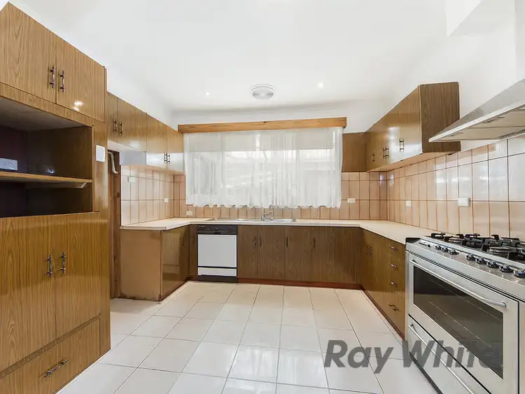 Second view of Homely house listing, 5 Vule Street, St Albans VIC 3021