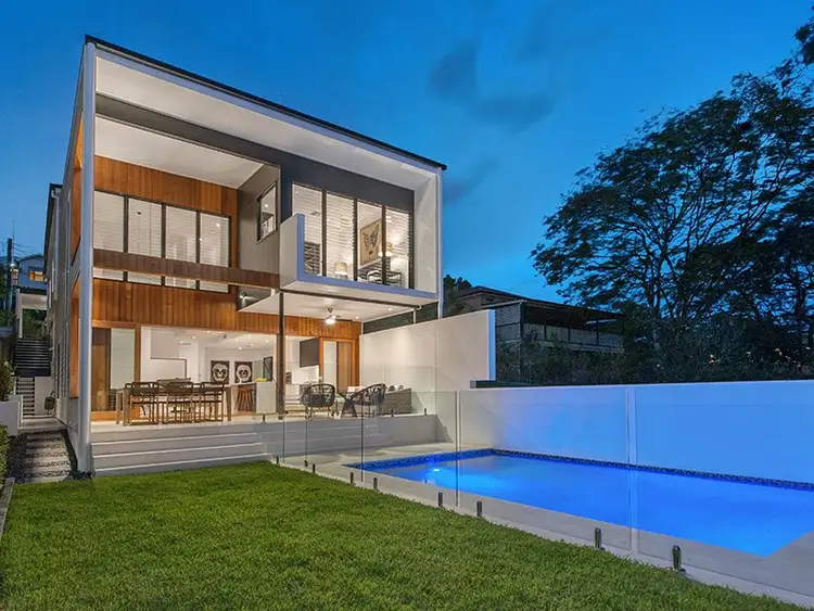 35 Tennyson Street, Norman Park QLD 4170