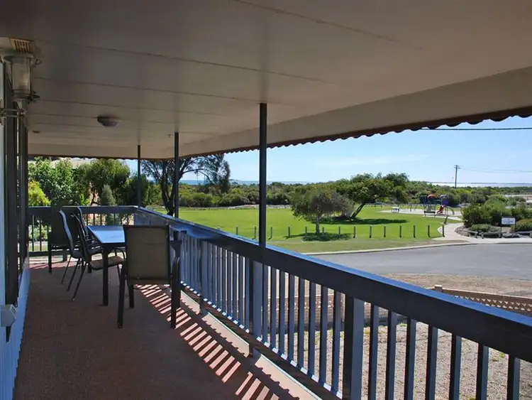 17 Bluewater Drive, Jurien Bay WA 6516