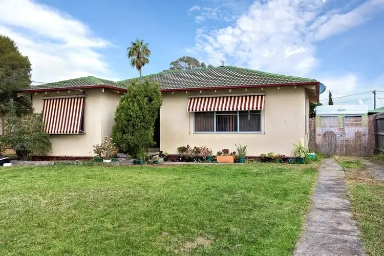 6 Evans Crescent, Laverton VIC 3028
