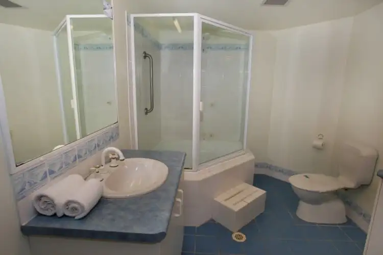 Sixth view of Homely unit listing, 17/104 River Esplanade, Mooloolaba QLD 4557