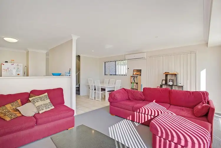 Main view of Homely house listing, 2/86 Kincaid Drive, Highland Park QLD 4211