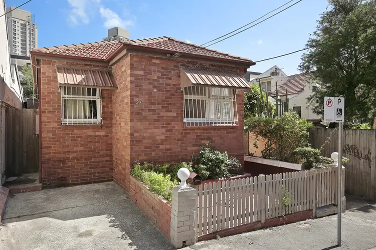 37 Albert Street, Redfern NSW 2016