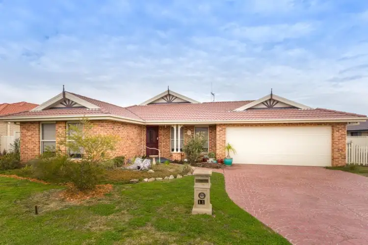 11 Brooklands Drive, Orange NSW 2800