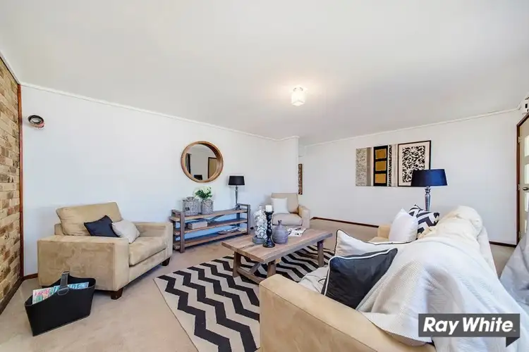 14 Kumm Place, Cook ACT 2614
