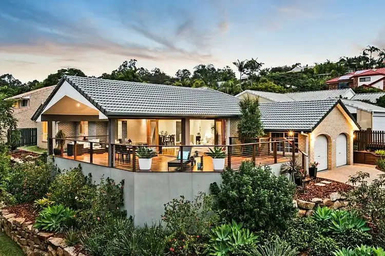 2 Juniper Close, Chapel Hill QLD 4069