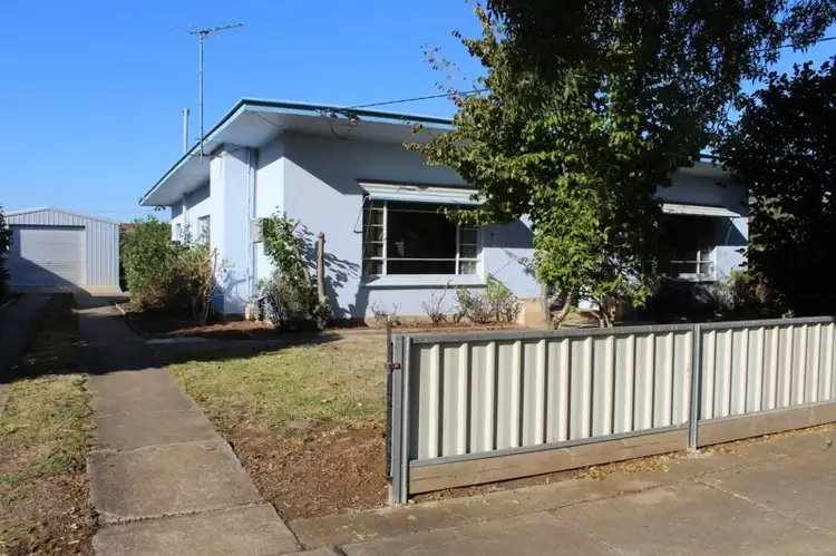 8 Wright Street, Hamilton VIC 3300