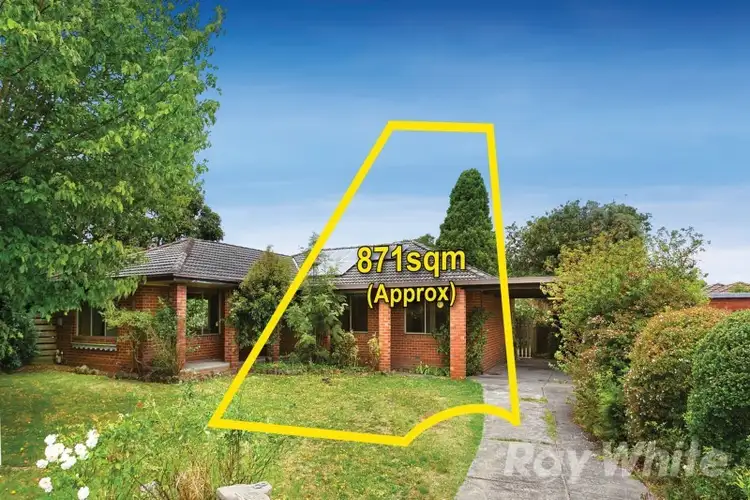 8 Harbinger Court, Wheelers Hill VIC 3150