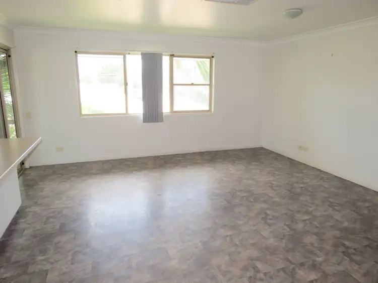 Fourth view of Homely house listing, 3 Chalmers Crescent, Emerald QLD 4720