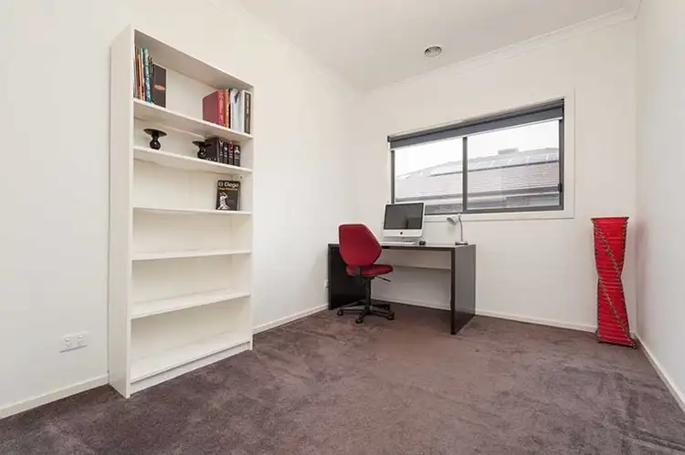 Sixth view of Homely house listing, 14 Chelmsford Court, Craigieburn VIC 3064