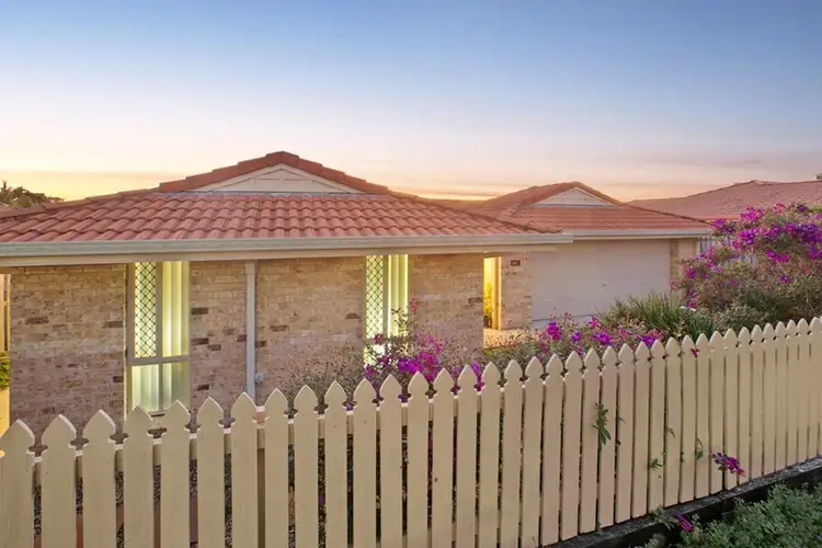 16 Isaacs Way, Wakerley QLD 4154
