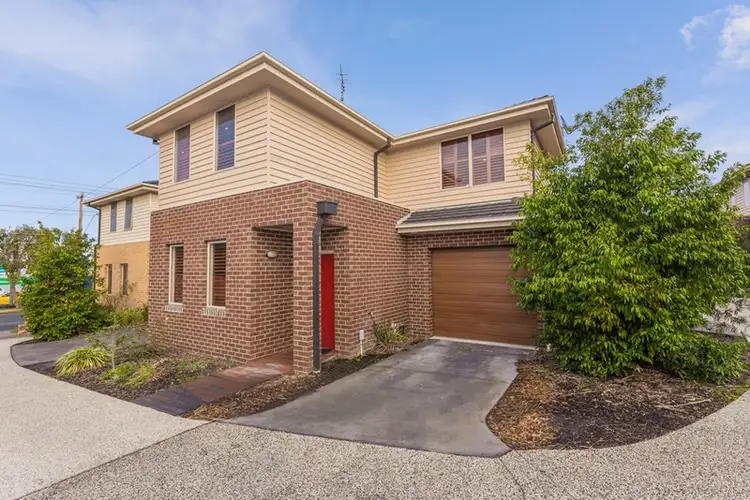 2/100-108 West Fyans Street, Newtown VIC 3220