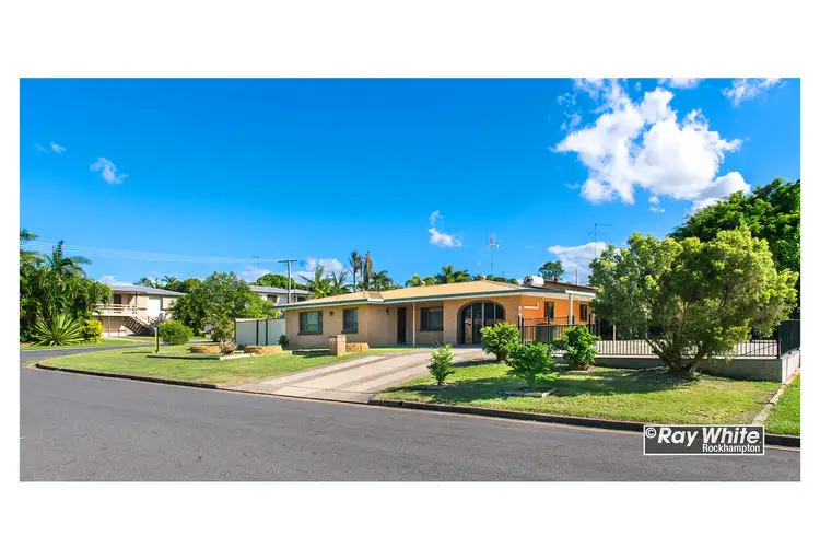 1 Lambourne Avenue, Norman Gardens QLD 4701